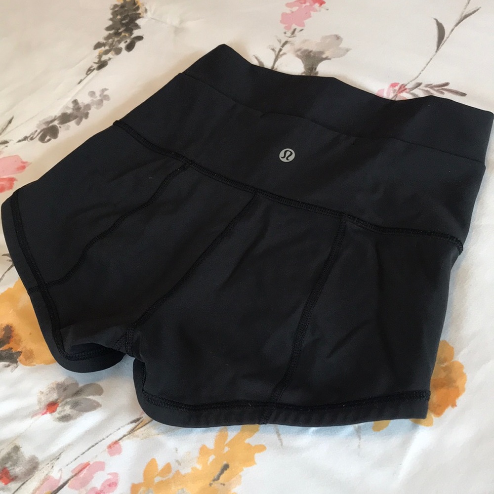 LULULEMON 2” shorts 🌻
